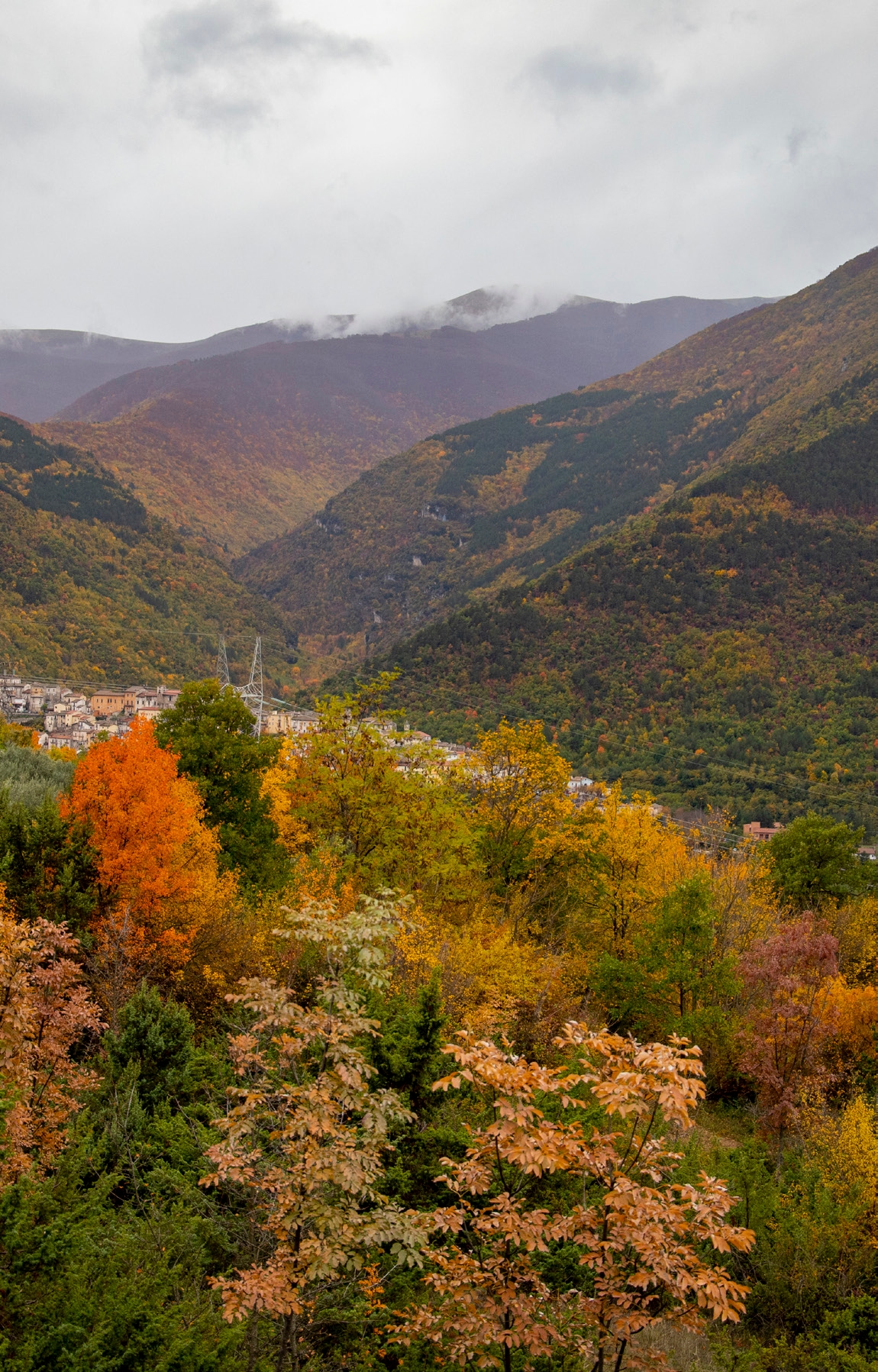 Pettorano Sul Gizio, Central Apennines.